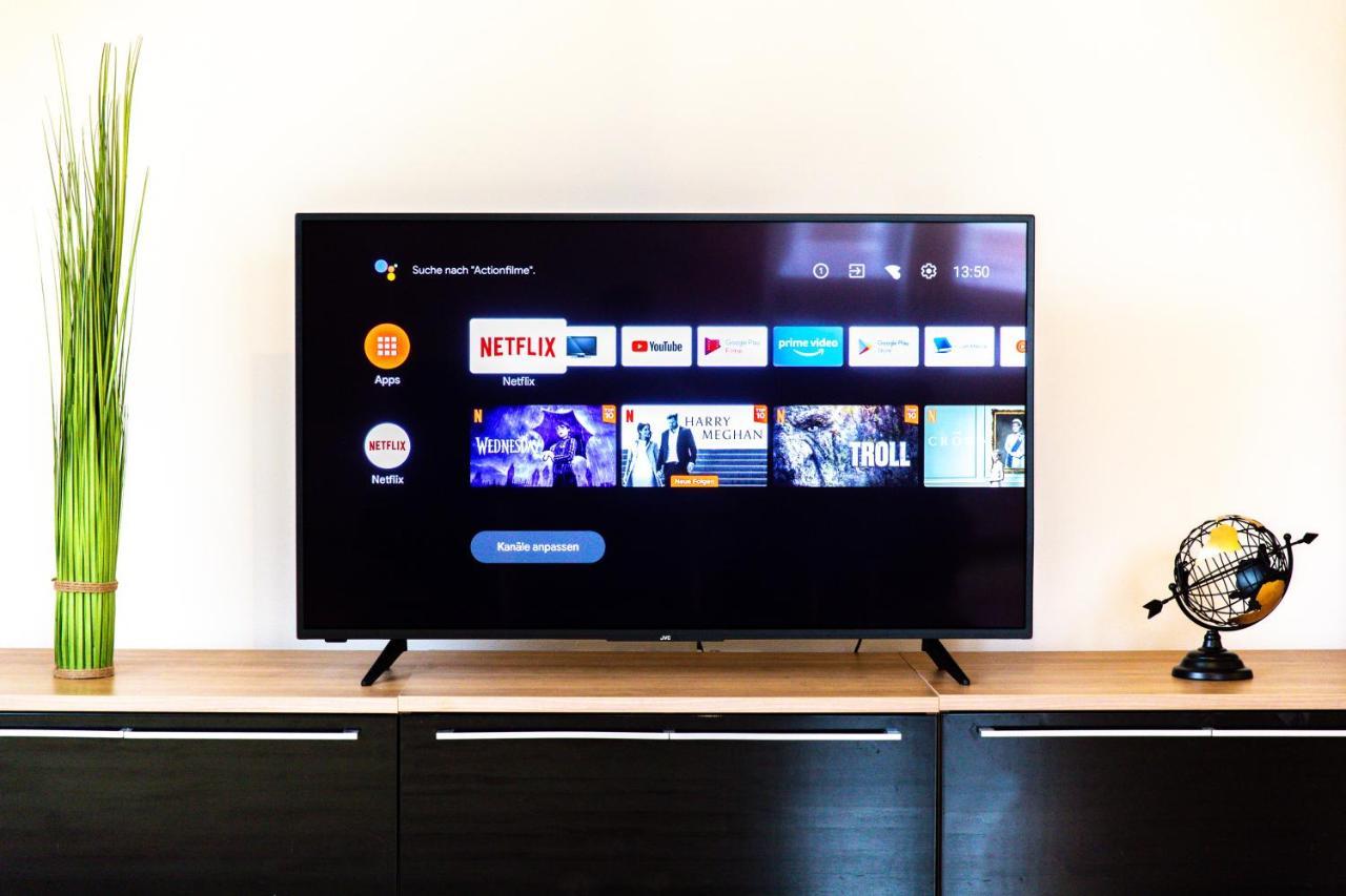 Moderne Dachgeschosswohnung - Parkplatz - Netflix โคบวร์ก ภายนอก รูปภาพ